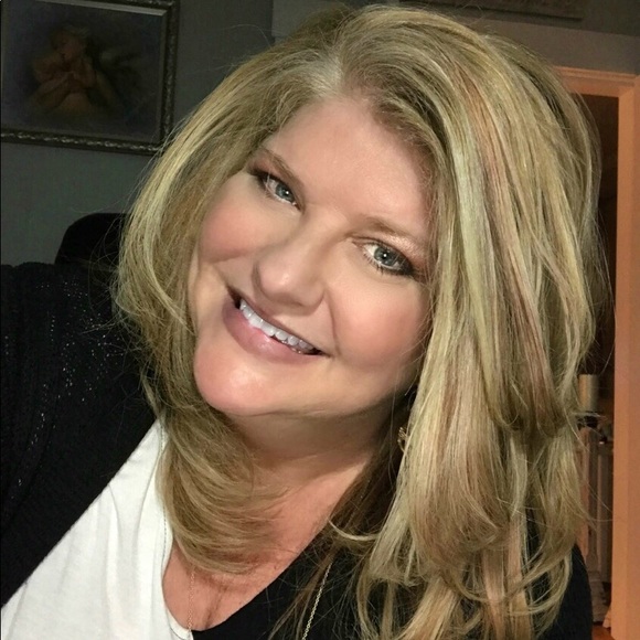 Meet your Posher, Lisa - Picture 8 of 8